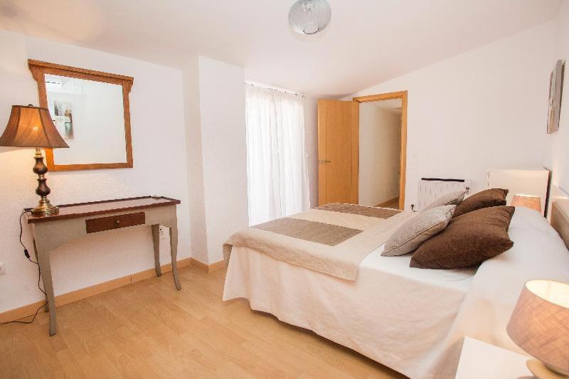 Apartamentos Soho Boutique Plaza Mayor Caces Δωμάτιο φωτογραφία